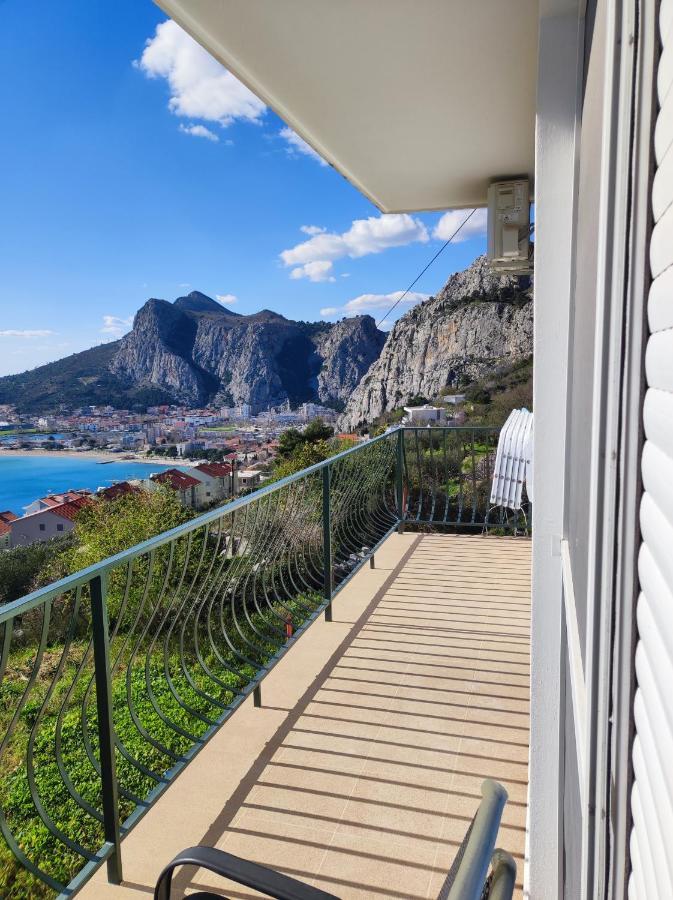 Apartment With 2 Balconies And Sea View Omiš Exterior foto