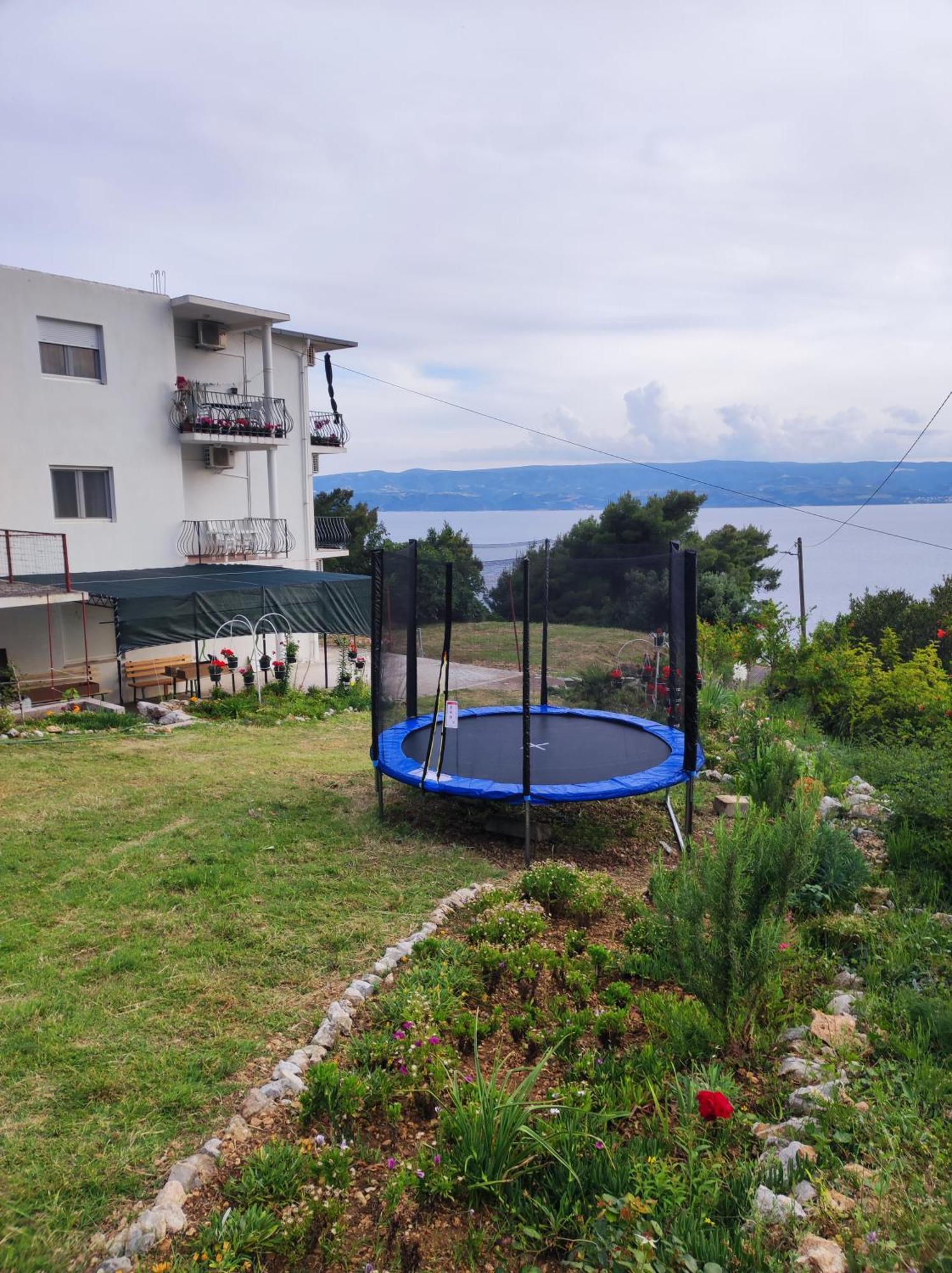Apartment With 2 Balconies And Sea View Omiš Exterior foto